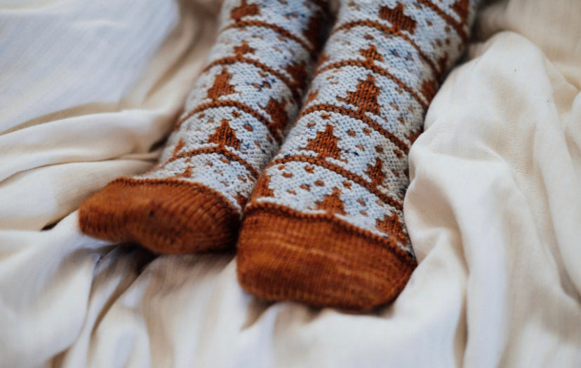 Kit - Pines & Needles Socks par Winter’s weather knits