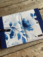 Charger l&#39;image dans la galerie, Support pour patron aimanté / Knitting pattern holder
